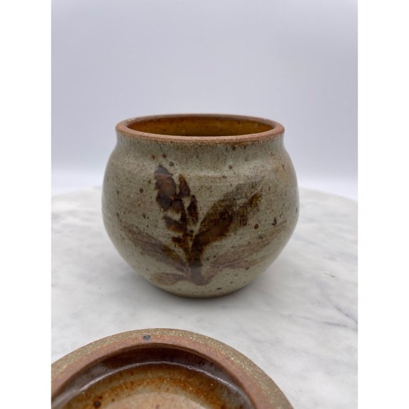 Handmade Pottery Jar Lid Earthenware Stoneware Beige Brown Speckle Plant Motif - Picture 7 of 11